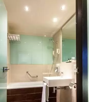 Le M Hotel Paris - Bathroom – Family Room